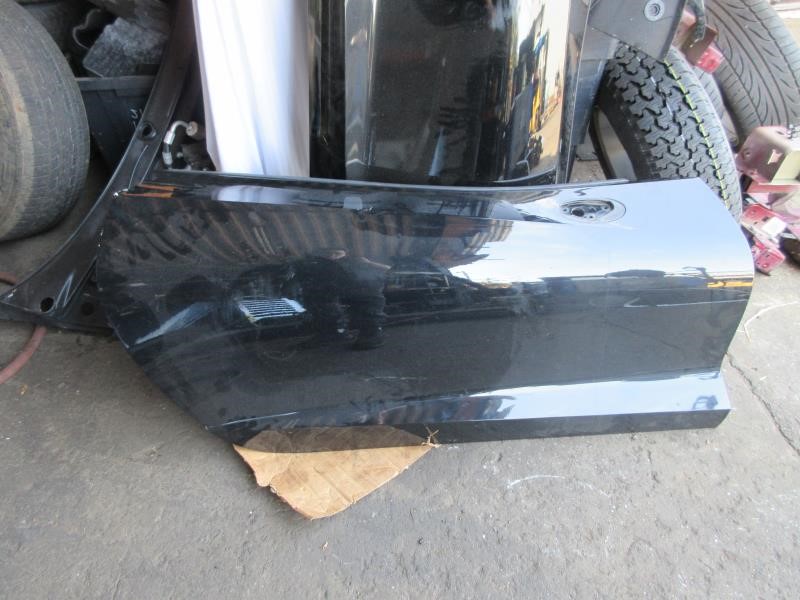 2014-2019 Chevy Corvette C7 OEM Front Right Passenger Door Shell Black 23462076