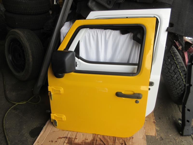 2018-2023 Jeep Wrangler Gladiator OEM Front Left LH Driver Door 68281911