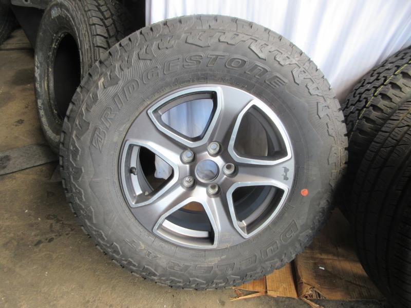 2018-2023 Jeep Wrangler JL OEM Single Wheel 17x7.5 w/ Tire 5VH241A7AA