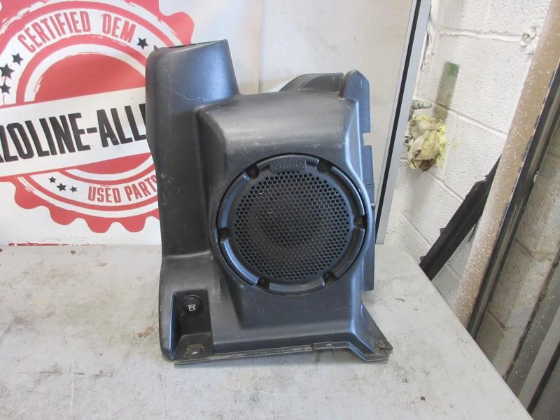 2011-2012 Jeep Wrangler JK OEM Right Quarter Infinity Subwoofer 1PU16DX9AD