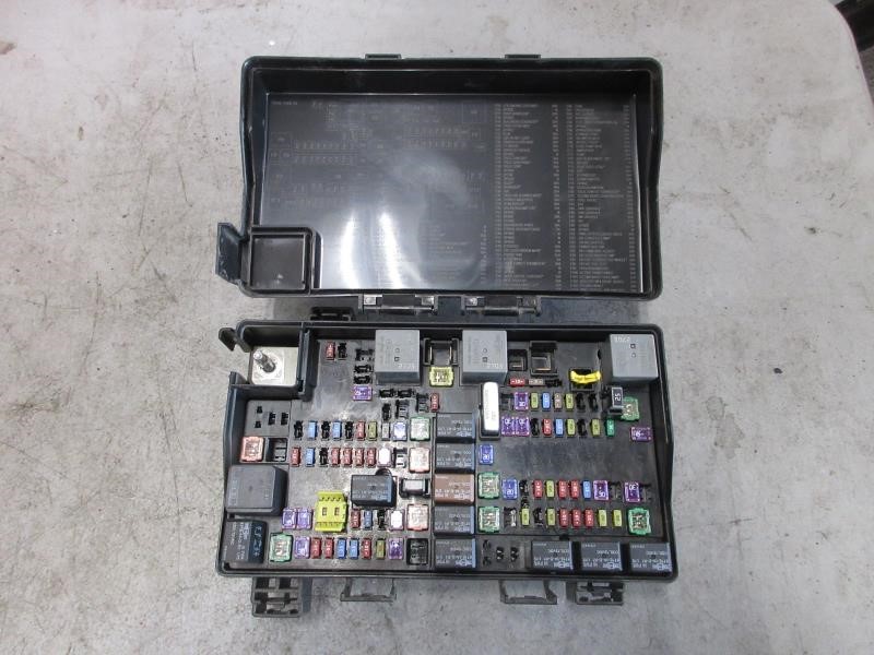 2018 Jeep Grand Cherokee OEM TIPM Fuse Box Assembly 68320918