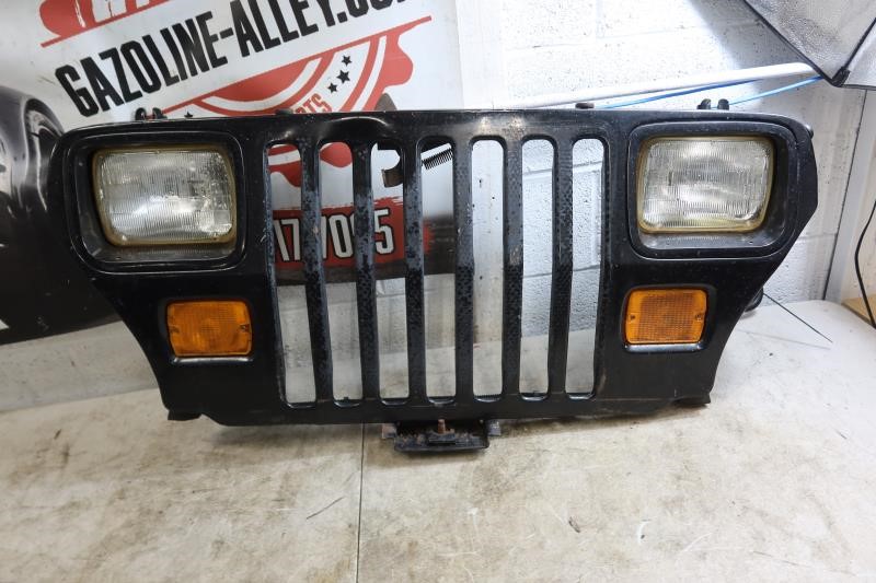 1987-1995 Jeep Wrangler YJ OEM Front Grille Grill Assembly 55345192 / 55026587