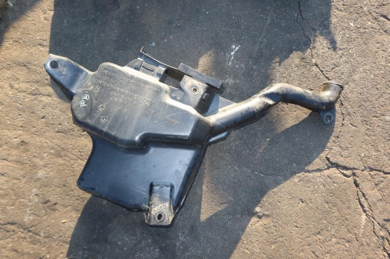 2014-2019 Chevy Corvette C7 OEM Windshield Washer Reservoir Bottle 23259750