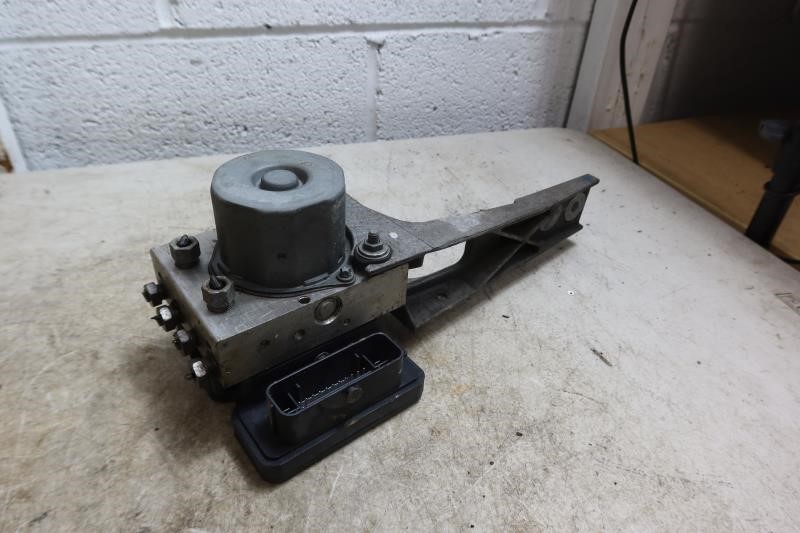 2014-2016 Chevy Corvette C7 OEM ABS Anti Lock Brake Pump Module 23212317