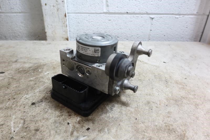 2018-2023 Jeep Wrangler JL OEM ABS Anti Lock Brake Pump Module 68443422