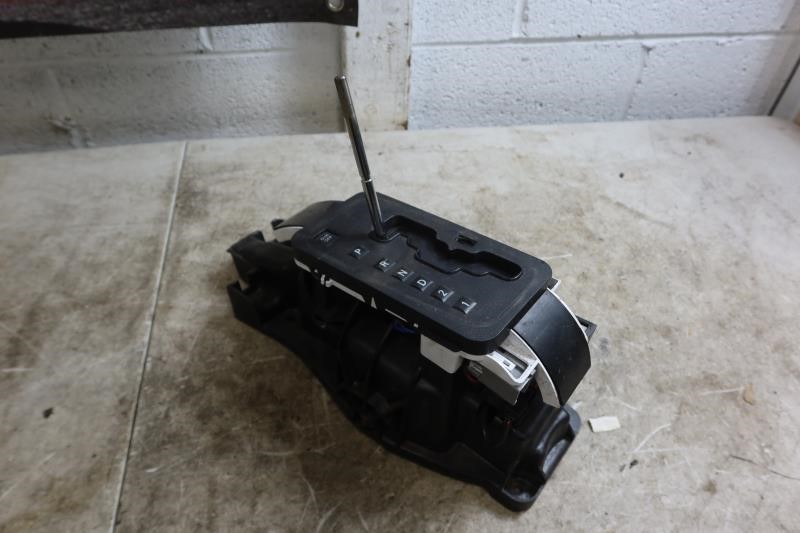 2011-2018 Jeep Wrangler JK OEM Transmission Gear Shifter Selector Assembly