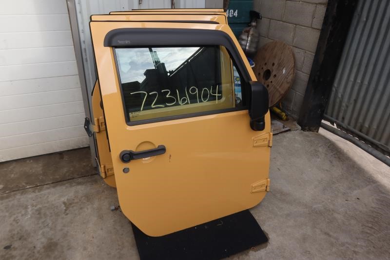 2011-2018 Jeep Wrangler JK JKU OEM Front Right Passenger Door 68079596