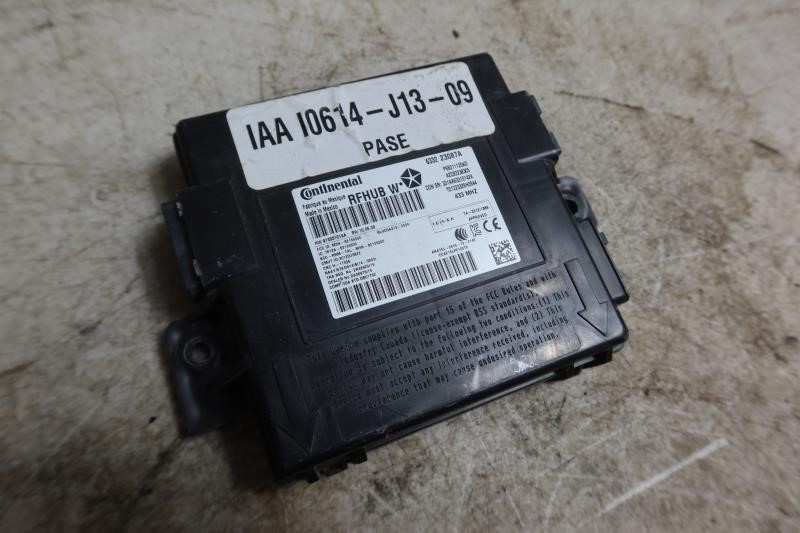 2016 2017 Dodge Durango OEM Keyless Entry Receiver Control Module 68211125