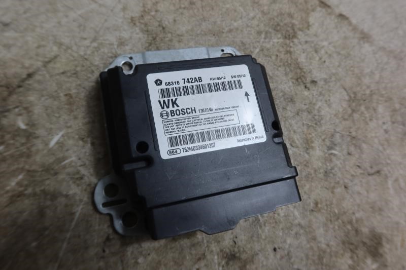 2017 Jeep Grand Cherokee OEM SRS Occupant Restraint Control Module 68316742