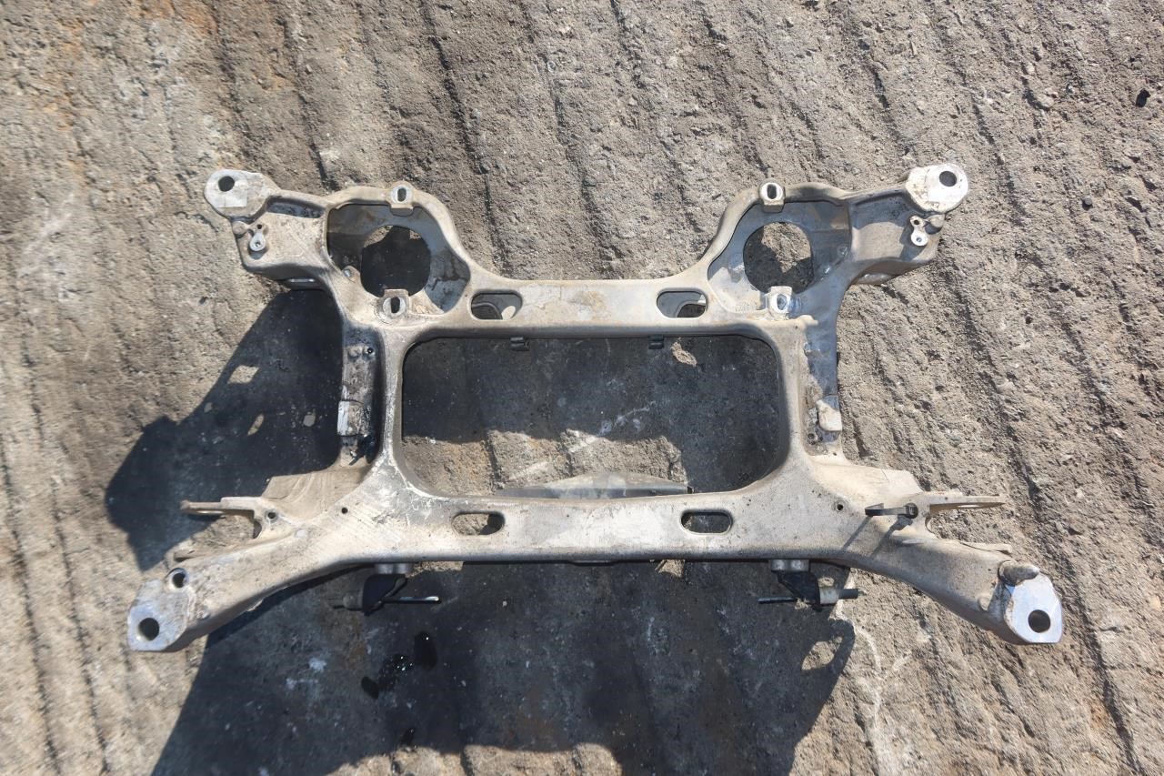 2014-2019 Chevy Corvette OEM Rear Suspension Crossmember K Frame 20941666