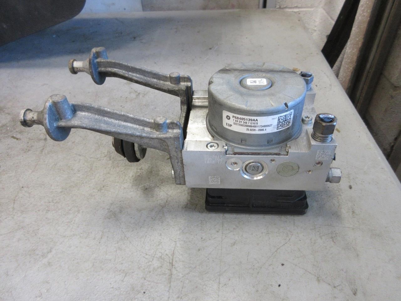 2015-2022 Dodge Charger OEM ABS Anti-Lock Brake Pump Control Module 68405139