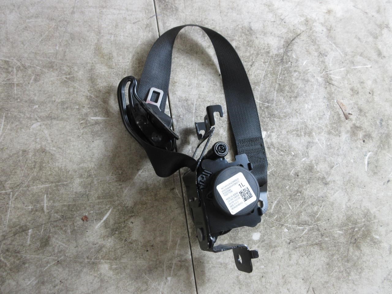 2015-2023 Dodge Challenger OEM Front Left Seat Belt 1SG57DX9AI 