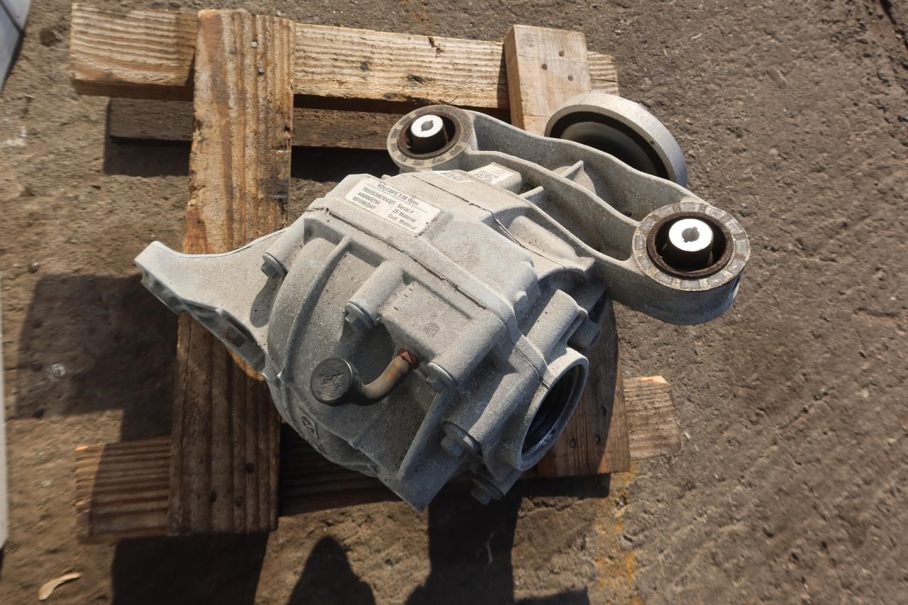 2015-2023 Dodge Challenger OEM Rear Differential 3.07 Carrier Assembly 68159835