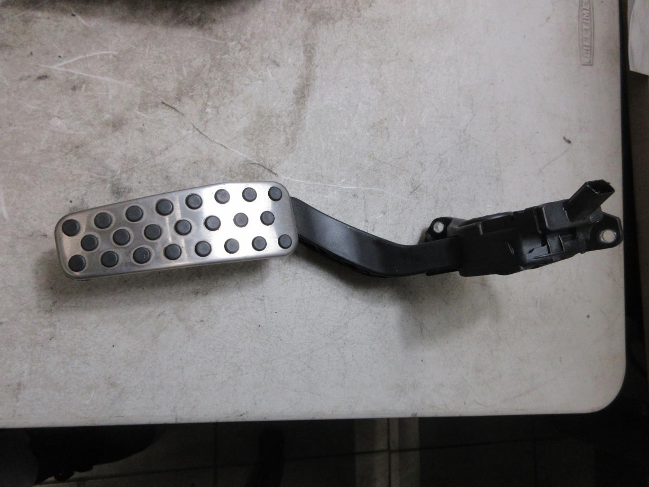 2007-2023 Dodge Challenger OEM Gas Accelerator Pedal 04861714