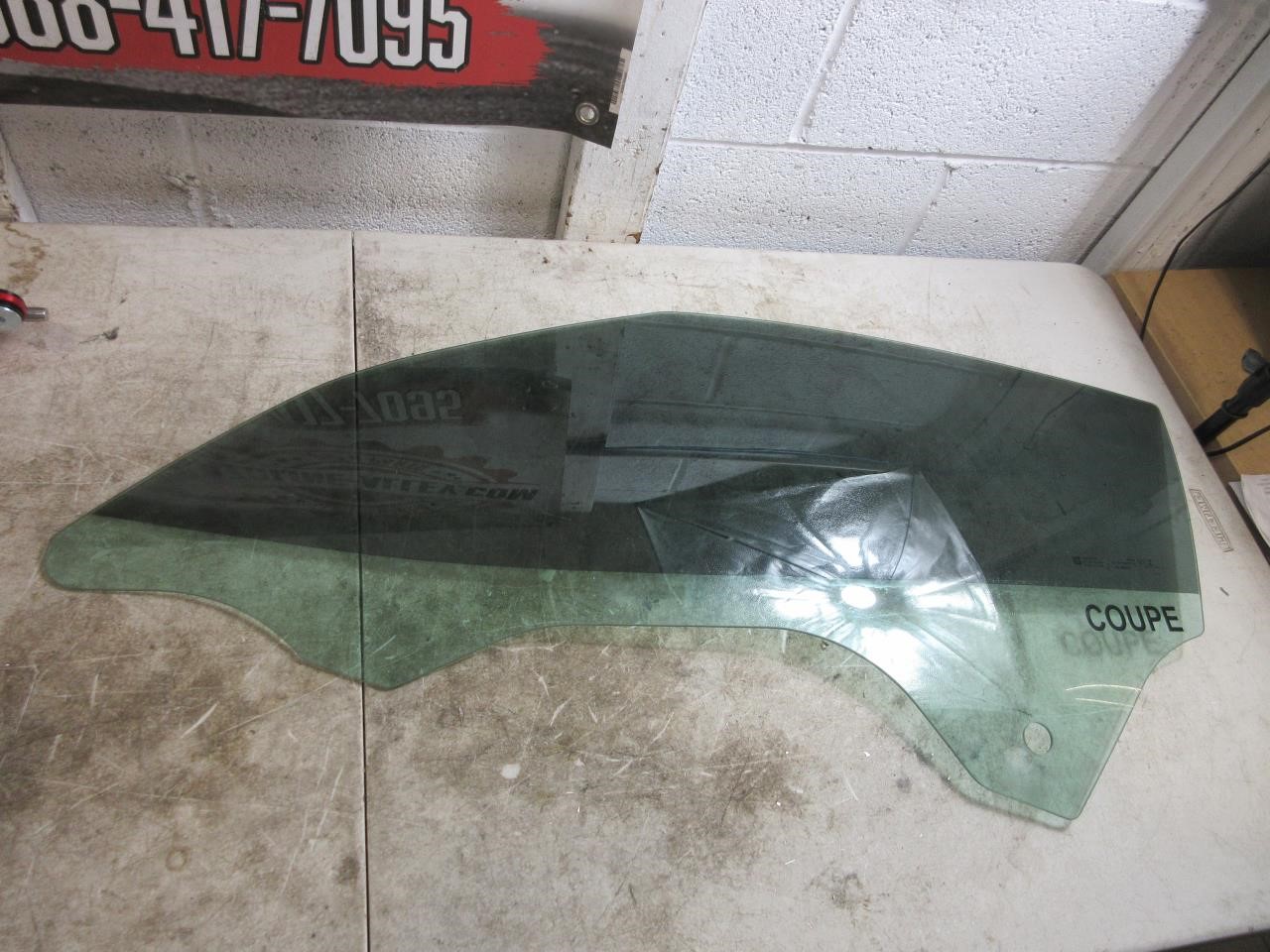 2014-2019 Chevrolet Corvette C7 OEM Front Left Driver Window Glass 84299350