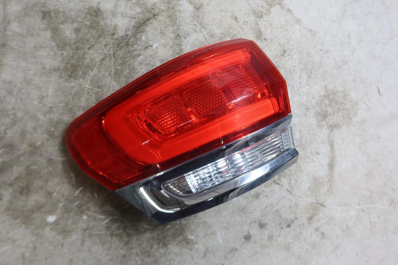 2014-2018 Jeep Grand Cherokee OEM Rear Left Driver Tail Light Lamp 68110017