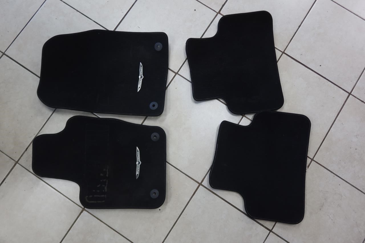 Jeep Grand Cherokee Trackhawk OEM Floor Mat Set of 4 Pieces 6GA921X9AA

Red Container