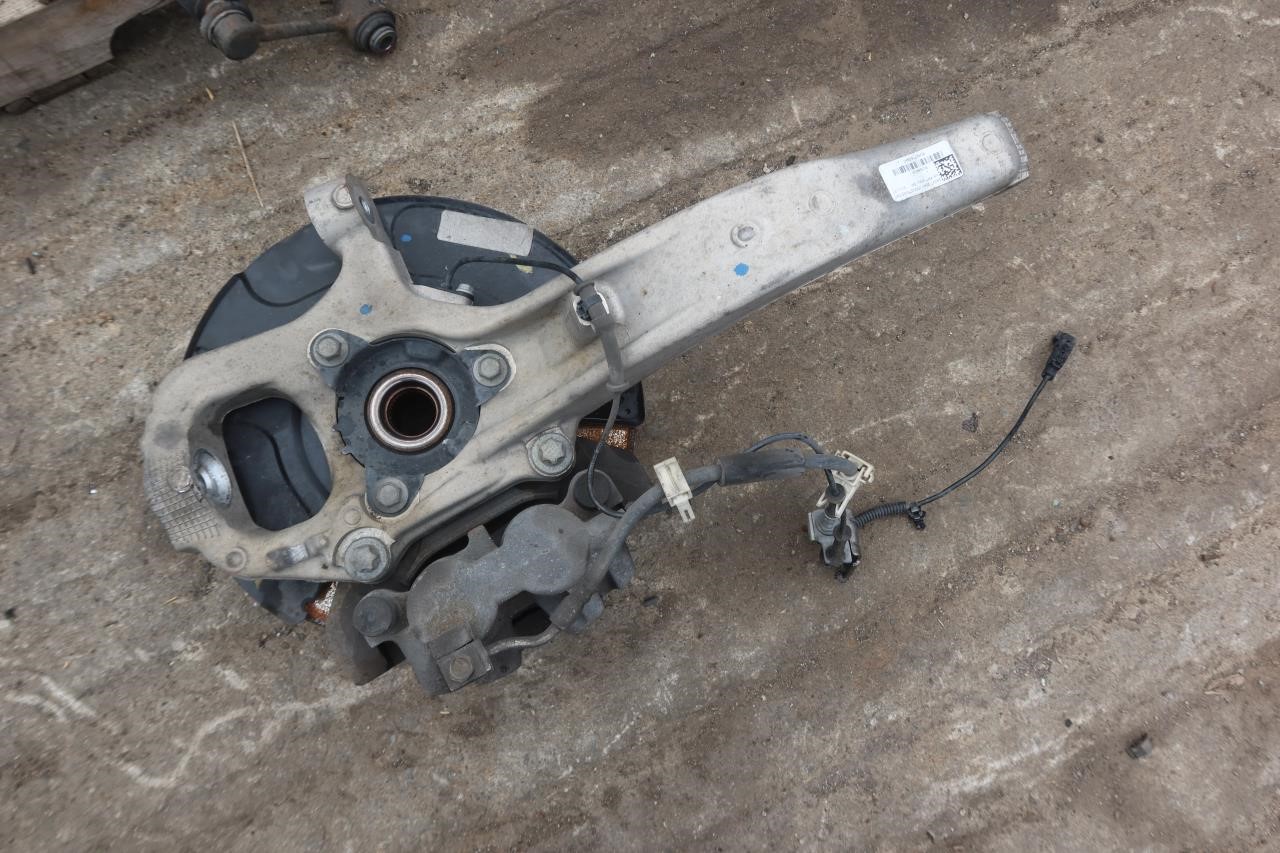 2016-2022 Jeep Grand Cherokee OEM Front Right RH Knuckle w/ Caliper 04877658