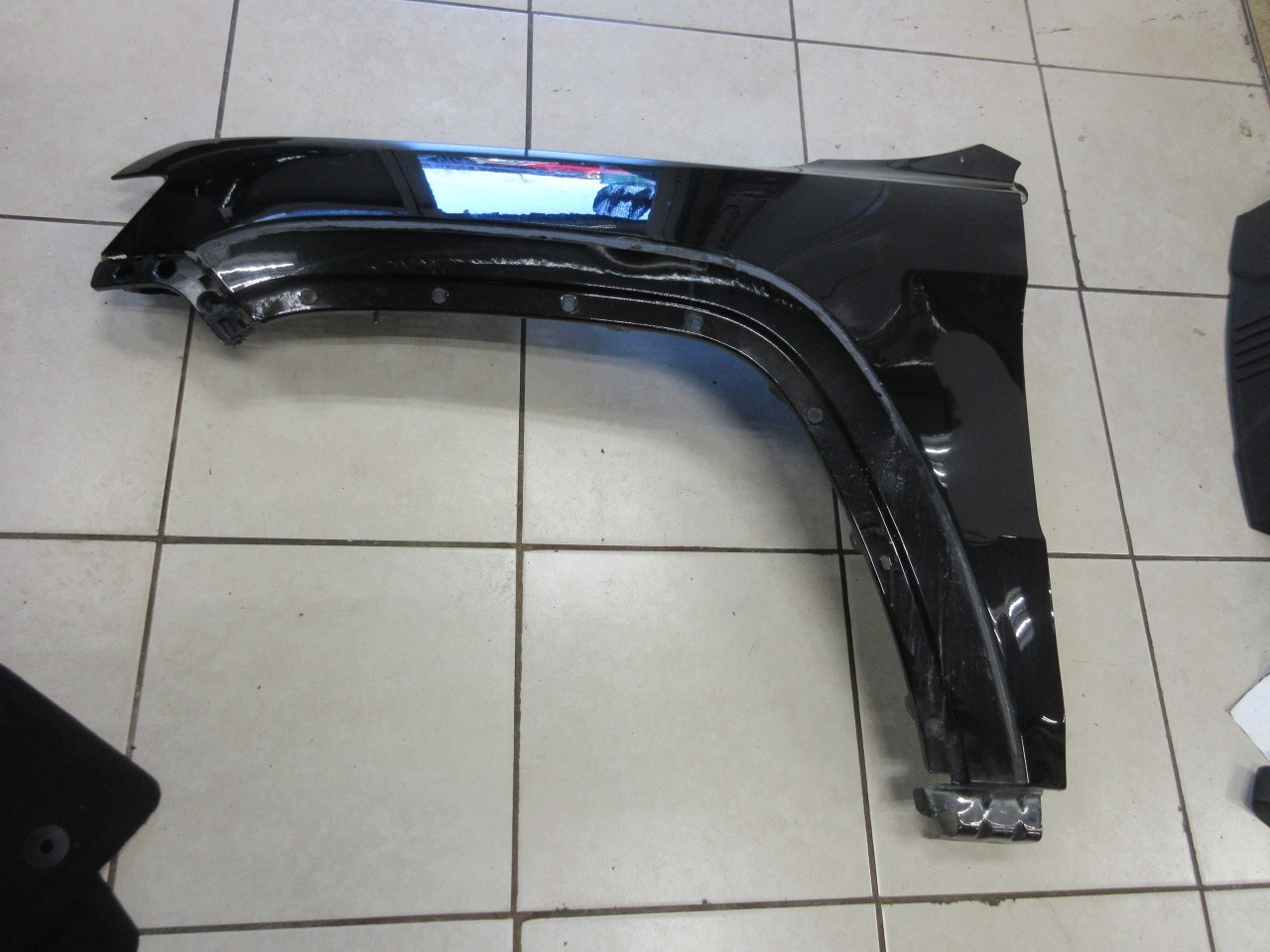 2011-2022 Jeep Grand Cherokee OEM Left Driver Fender 55369597