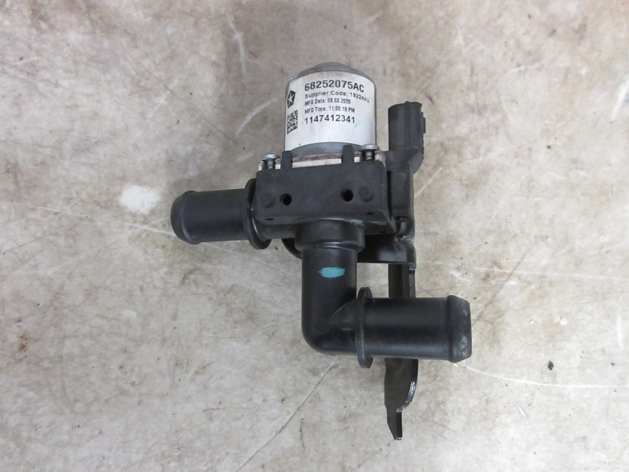 16-25 Jeep Grand Cherokee Durango OEM Coolant 3 Way Valve Heater Control 