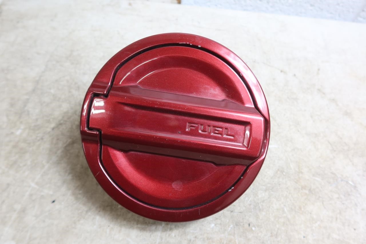 2018-2024 Jeep Wrangler OEM Fuel Tank Filler Cap & Fuel Door PRV 7AC09TZZAC