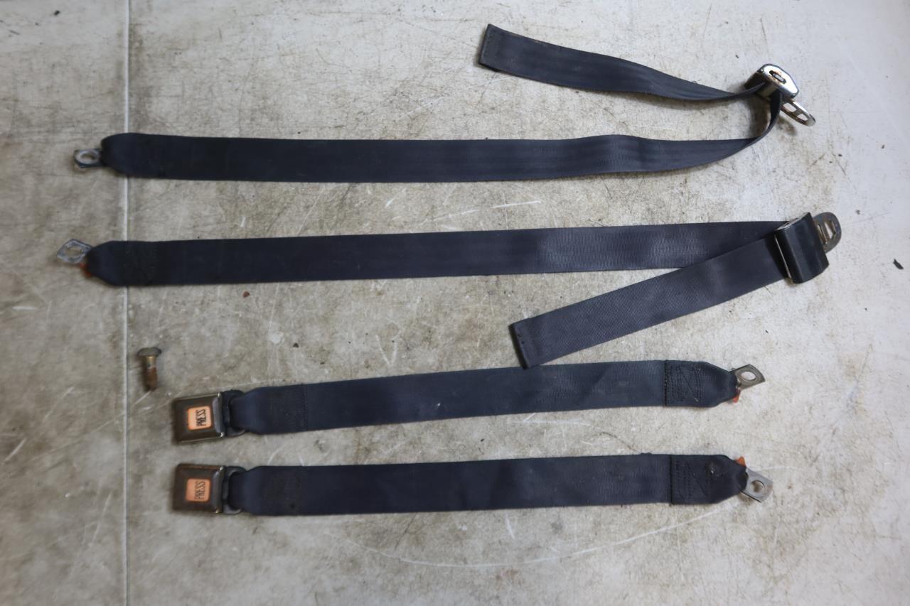 1992-1995 Jeep Wrangler YJ OEM Rear Lap Seat Belts w/ Buckles Set