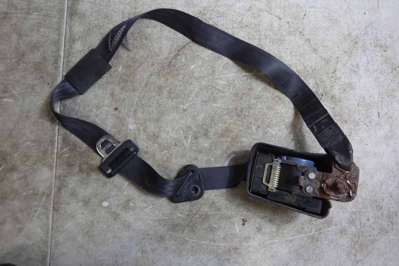 1992-1995 Jeep Wrangler YJ OEM Front Right Passenger RH Seat Belt 55217080