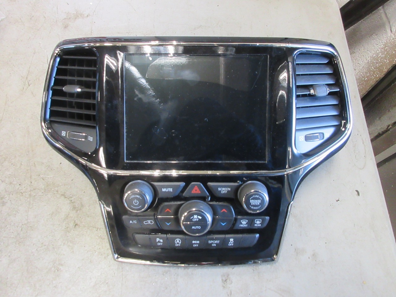 19-2022 Jeep Grand Cherokee OEM HVAC Temperature Control Center Stack 