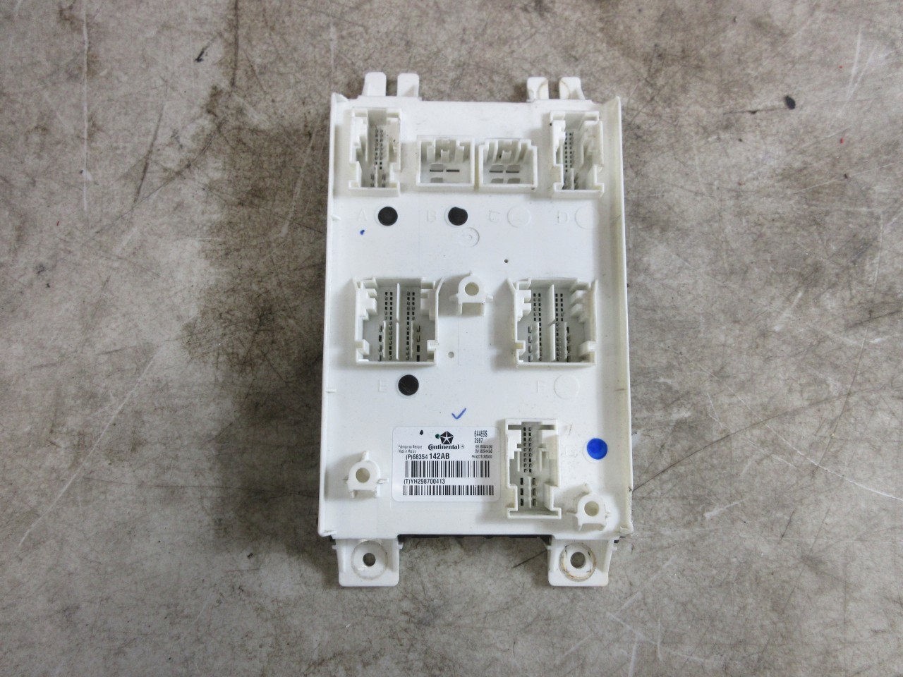 2018 Dodge Charger OEM BCM Body Controller Module 68354142