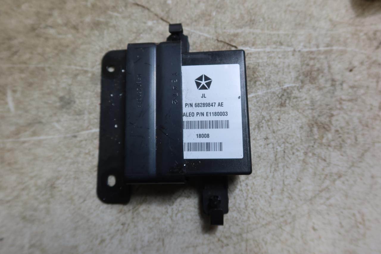 2018 Jeep Wrangler JL OEM Park Assist Control Module 68289847