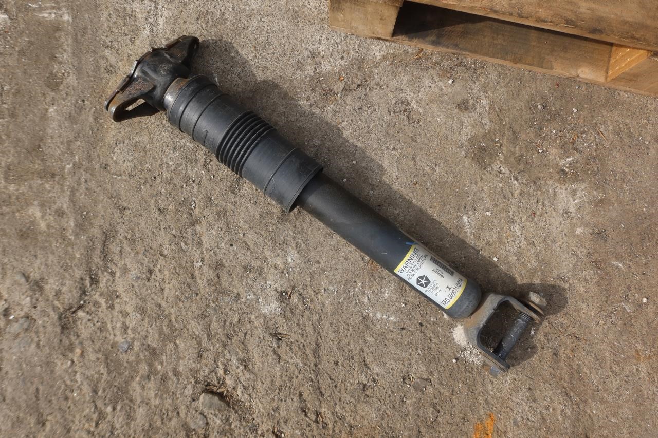2016-2022 Jeep Grand Cherokee OEM Rear Shock Absorber Fits Left / Right 68261972