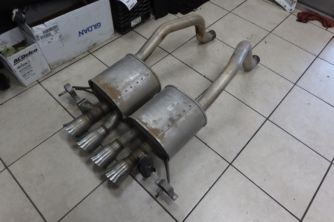 2014-2019 Chevrolet Corvette C7 Z06 OEM Exhaust Muffler Dual Tips w/ Actuators