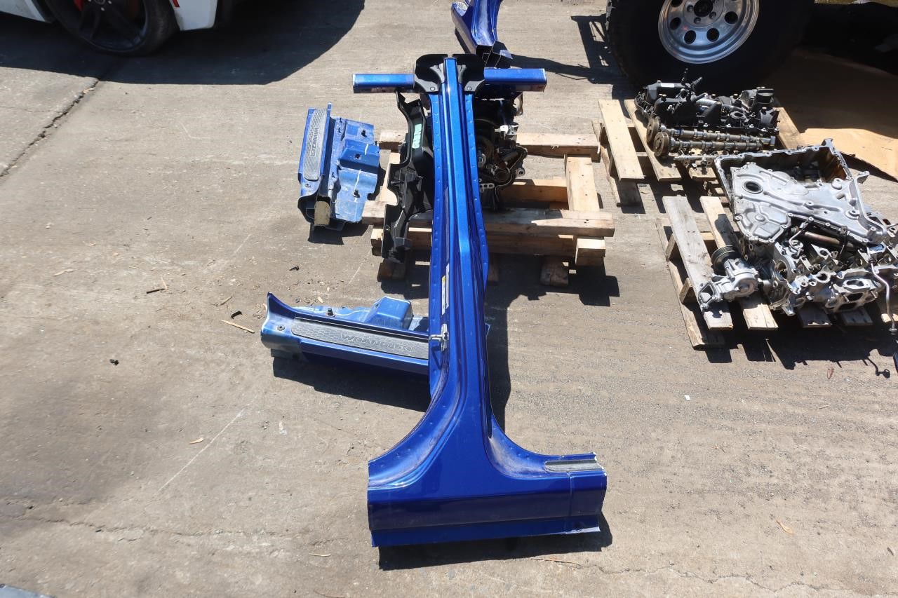 2018-2024 Jeep Wrangler JL Gladiator JT OEM Left Driver LH B Pillar Cut Out