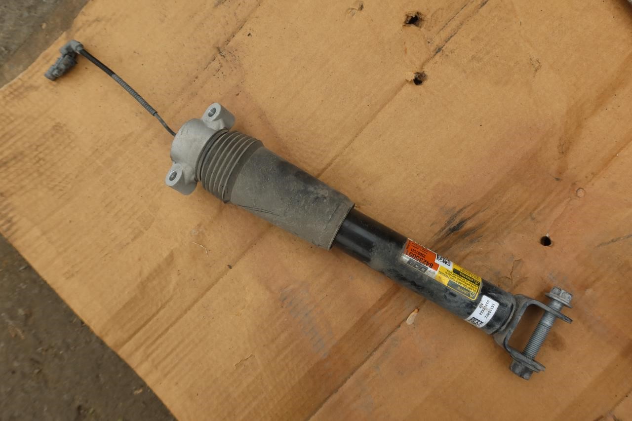 2014-2019 Chevrolet Corvette C7 OEM Rear Shock Absorber Strut 84235051