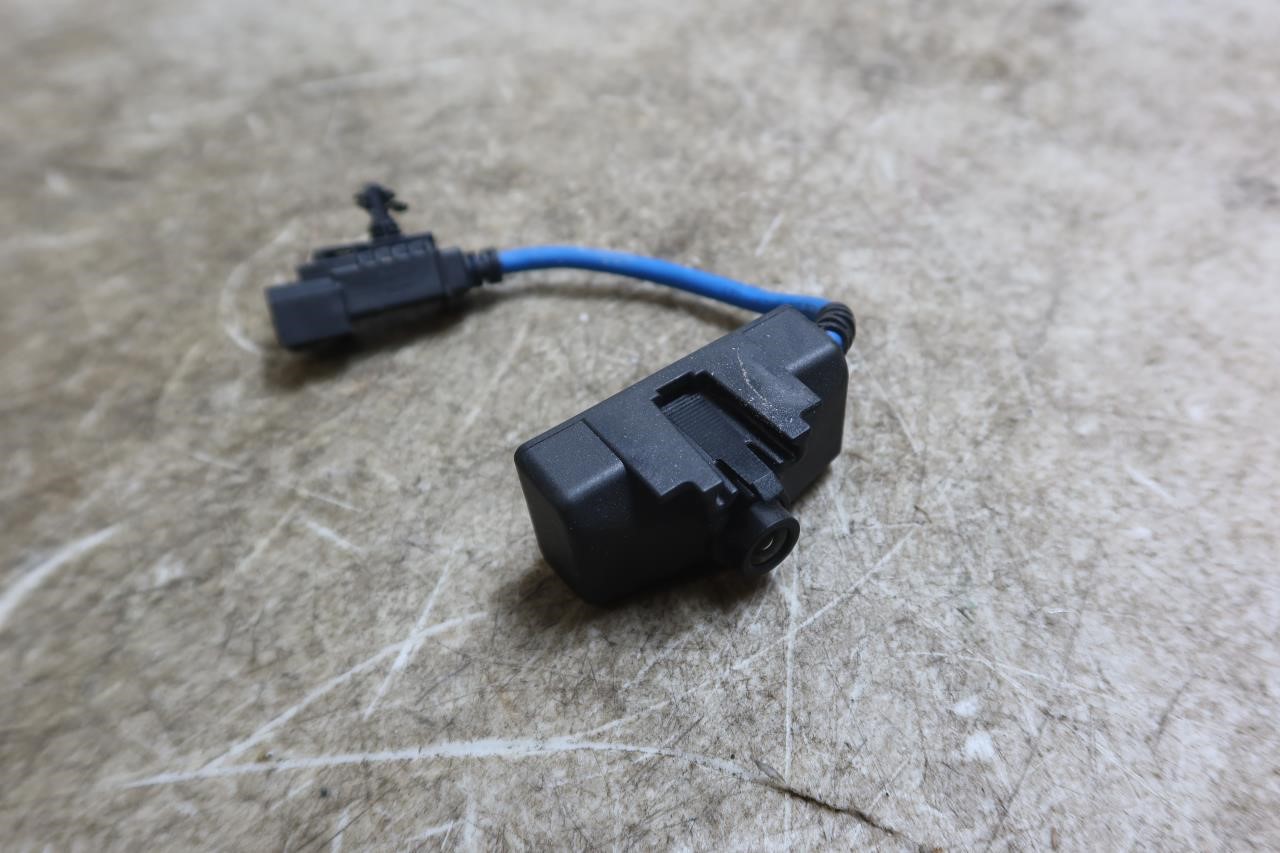 2014-2019 Chevy Corvette C7 OEM Front Windshield Lane Assist Camera 23333585