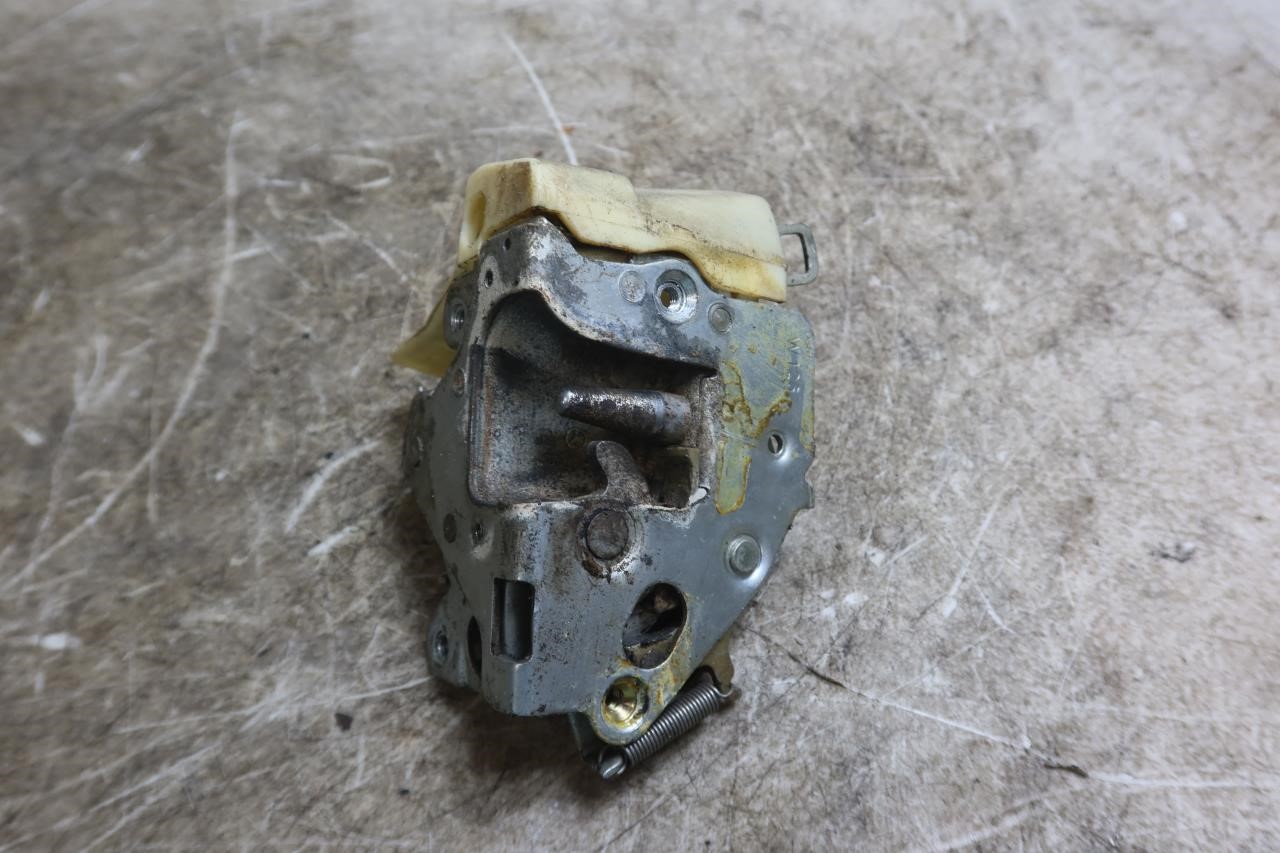 1986-1989 Mercedes 560SL OEM Front Right Passenger Door Latch 107 720 18 35