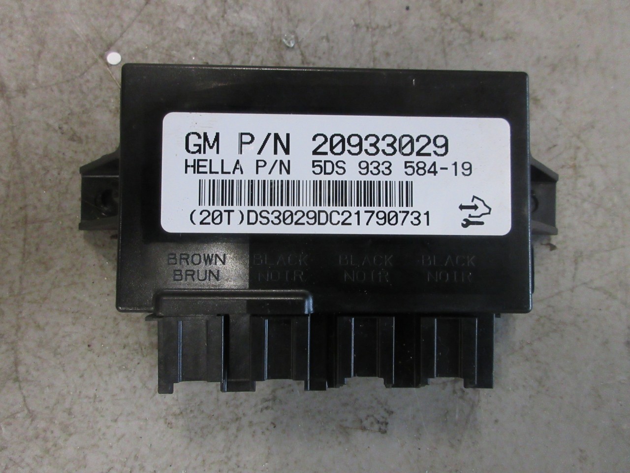 09-2014 Cadillac Escalade OEM Rear Left Heated Seat Control Module 20933029