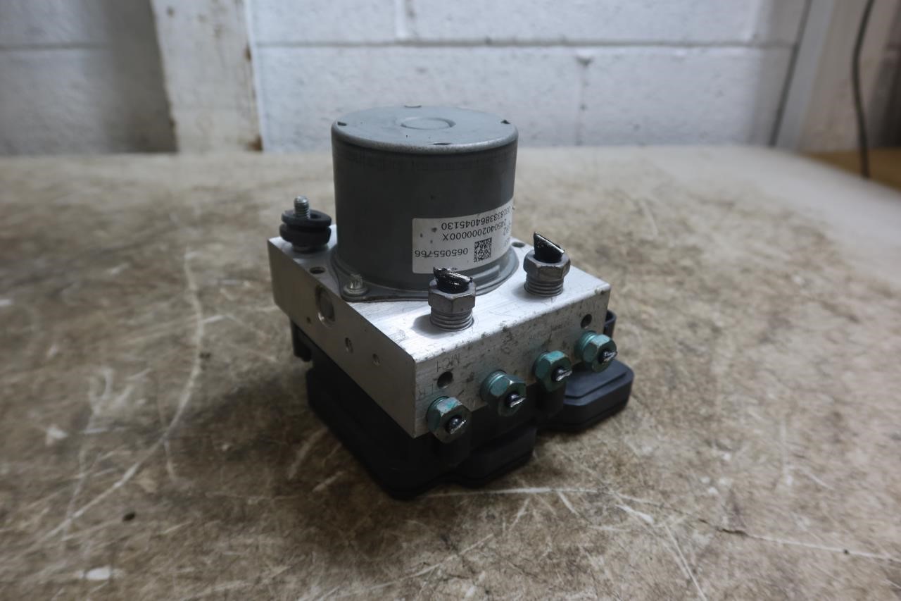 2019-2024 Chevy Camaro ZL1 OEM ABS Anti Lock Brake Pump Module 84452780