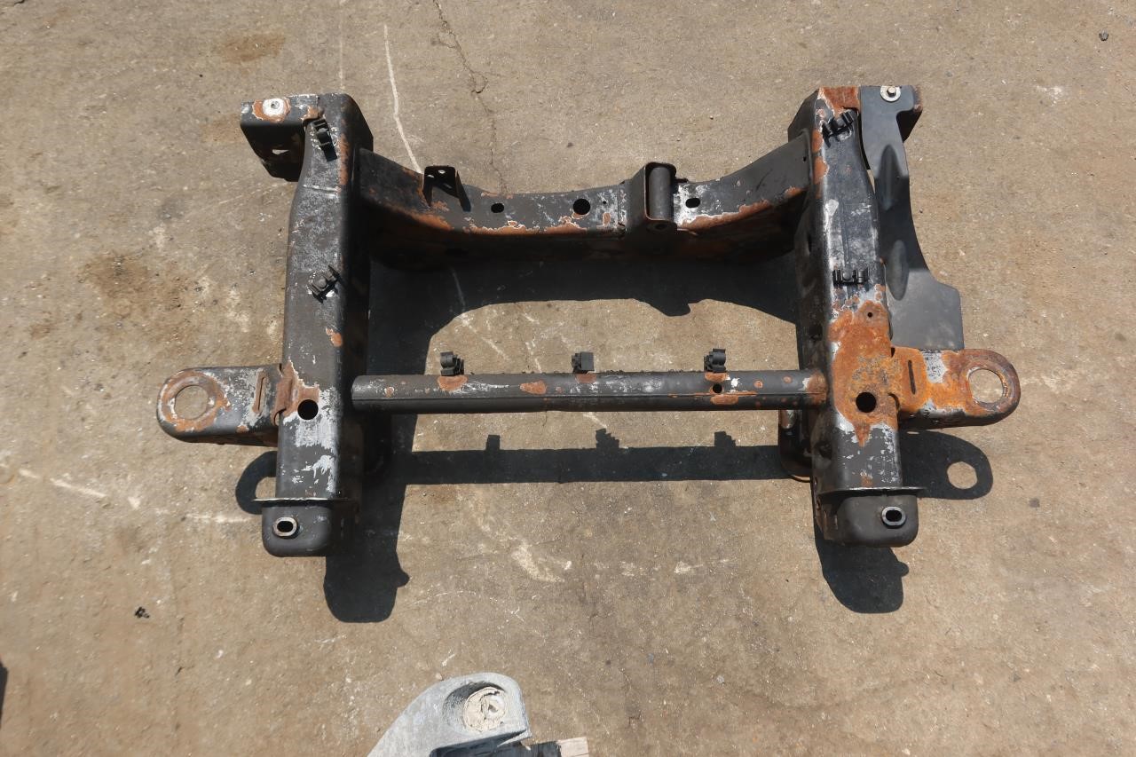 2007-2014 Silverado Suburban Tahoe Sierra Escalade OEM Front Frame Cut 15790389