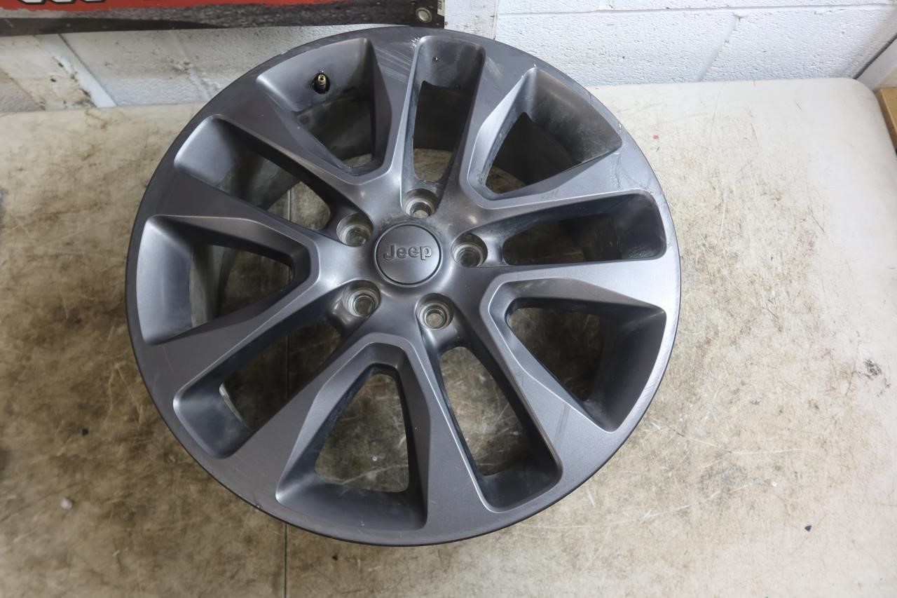 2016-2022 Jeep Grand Cherokee OEM 20x8 Single Wheel Assembly 5XL06TRMAA