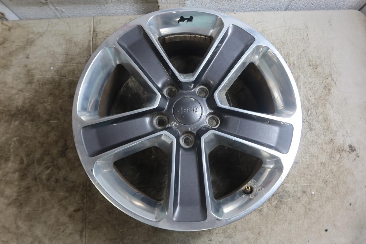 2018-2023 Jeep Wrangler JL Sahara OEM Wheel Single 18x7-1/2 6BZ41DX9AA