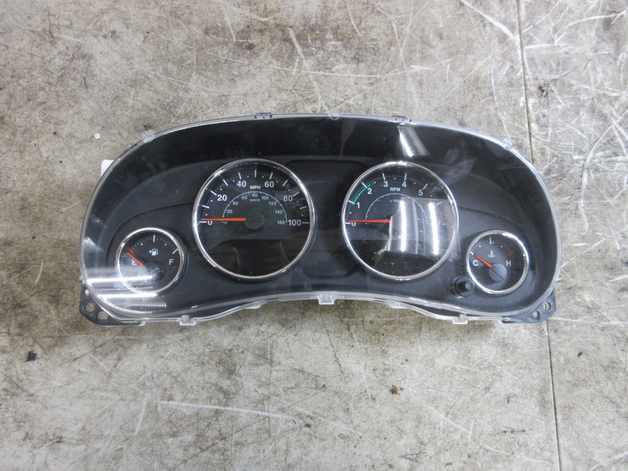 2014-2018 Jeep Wrangler JK OEM Instrument Panel Cluster Speedometer 56054392