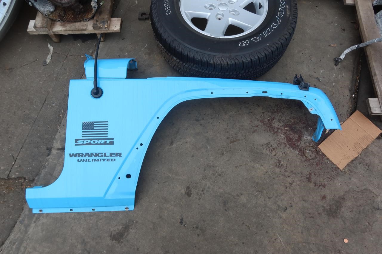2007-2018 Jeep Wrangler JK OEM Front RH Passenger Fender PQB 68029992