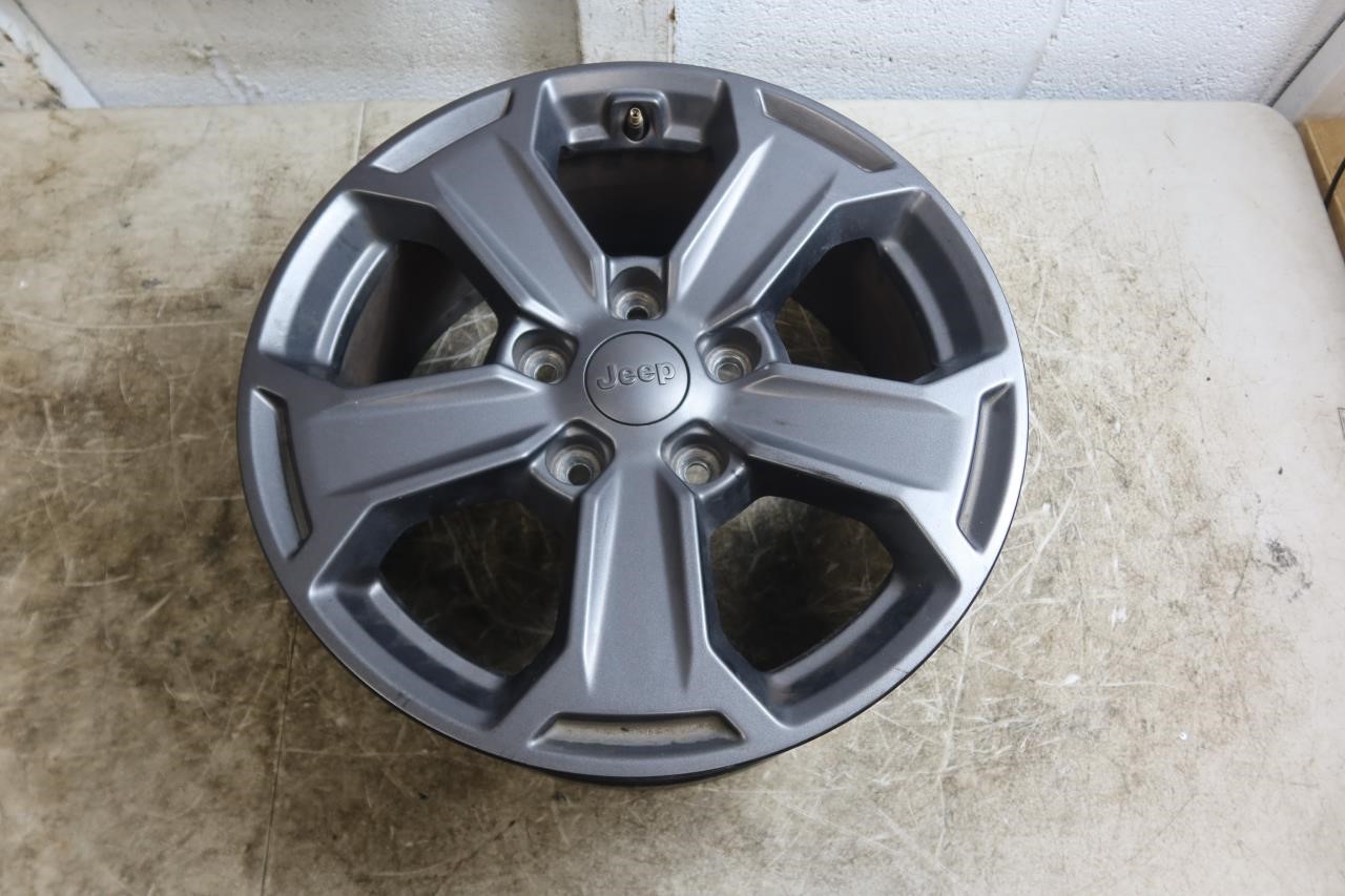 Jeep Wrangler JK Rubicon Recon OEM Wheel Single 17x7.5 Grey