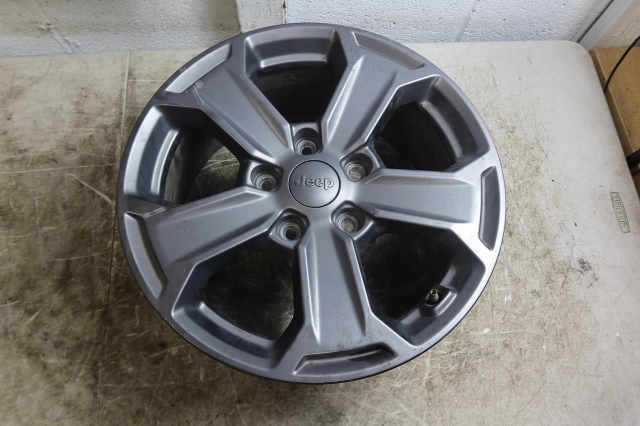 Jeep Wrangler JK Rubicon Recon OEM Wheel Single 17x7.5 Grey