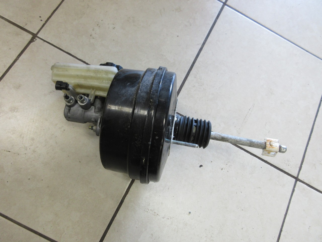 2015 Chevrolet Corvette C7 OEM Brake Master Power Brake Booster 32052105