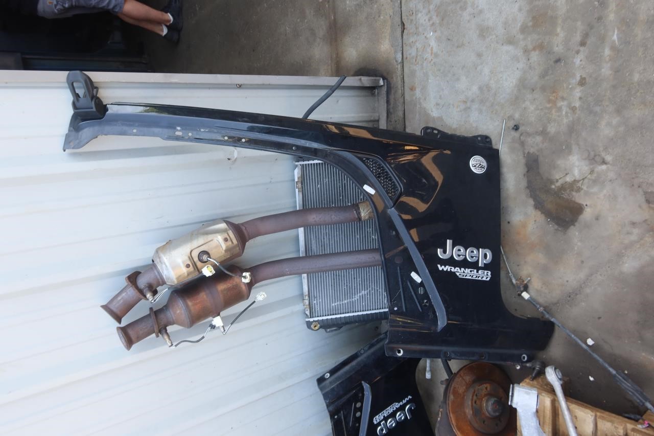 2018-2025 Jeep Wrangler JL Gladiator JT OEM Front Left LH Driver Fender 68281947