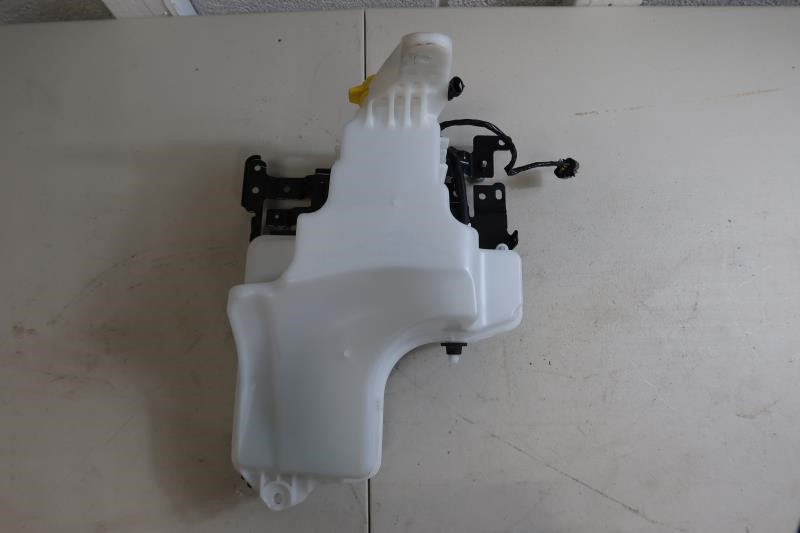 2018-2025 Jeep Wrangler JL Gladiator Windshield Washer Reservoir Tank w Bracket