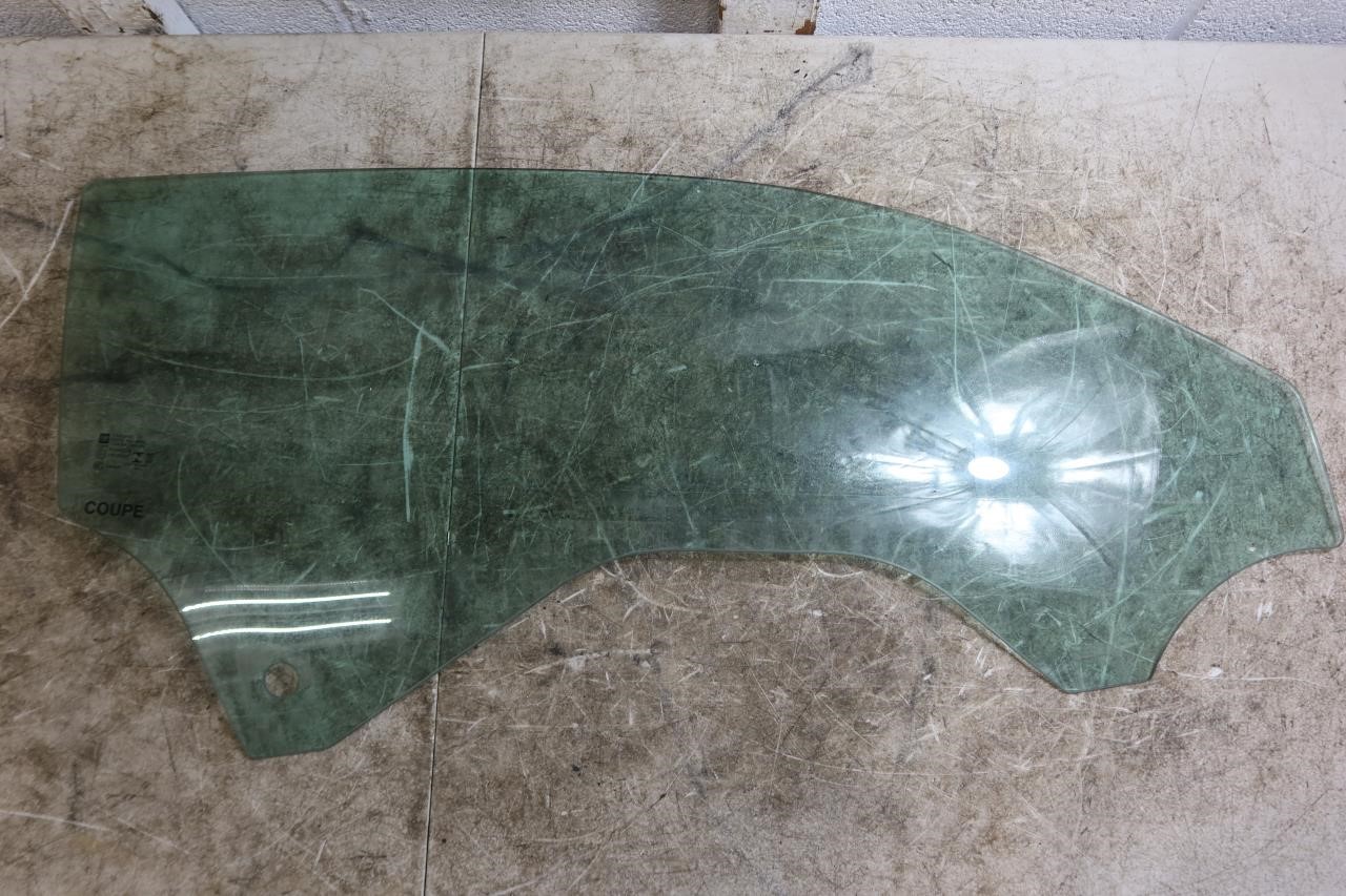 2016-2024 Chevy Camaro OEM Right RH Passenger Door Glass Coupe 84547517