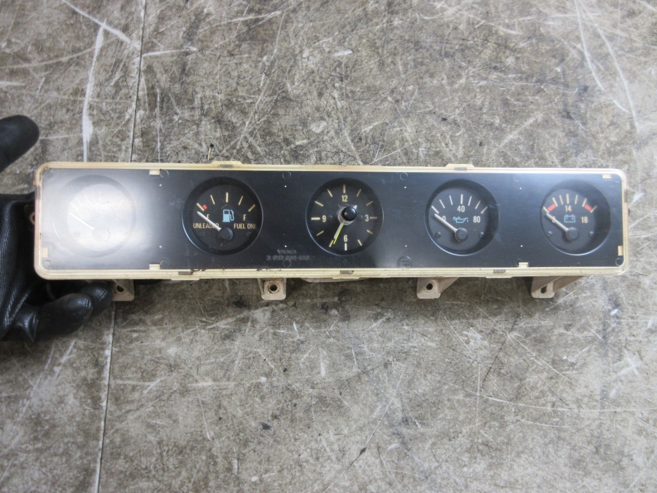 87-91 Jeep Wrangler YJ OEM Center Dash Gauge Set Oil Fuel Temp Clock Volt Cluster 